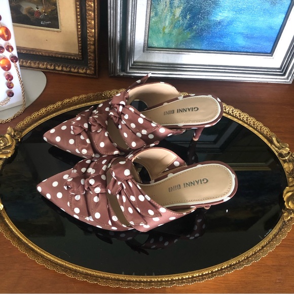 NWOB Vintage Gianni Bini Satin Polka Dot Heeled Mules - Picture 6 of 12